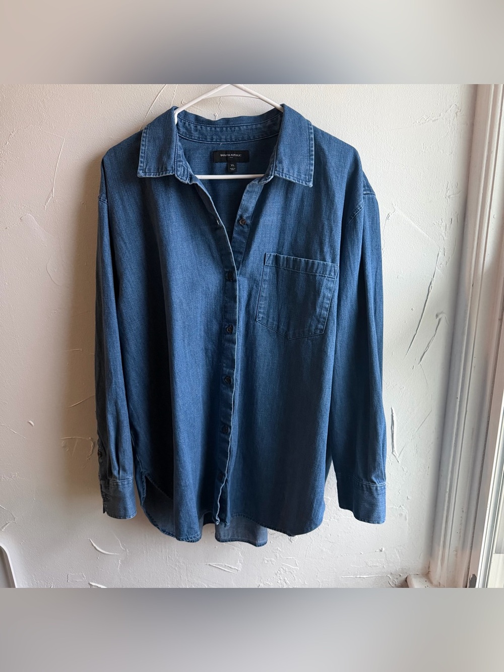 Banana Republic Perfect Denim Wash Chambray Layering Top/Shacket Size XL